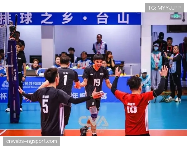 全运会男排成年组决赛：山东队直落三局战胜福建，以全胜战绩首度夺冠