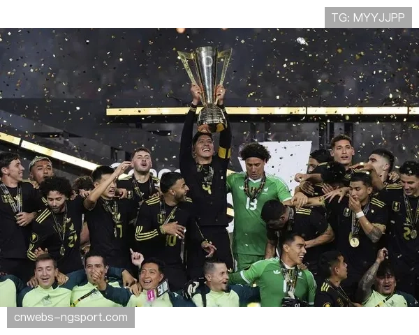 中北美国家联赛决赛：美国队加时赛2-1绝杀墨西哥夺冠